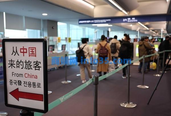 韩媒称中国游客在泰国享受“国宾待遇”：副总理迎接 感觉像明星。